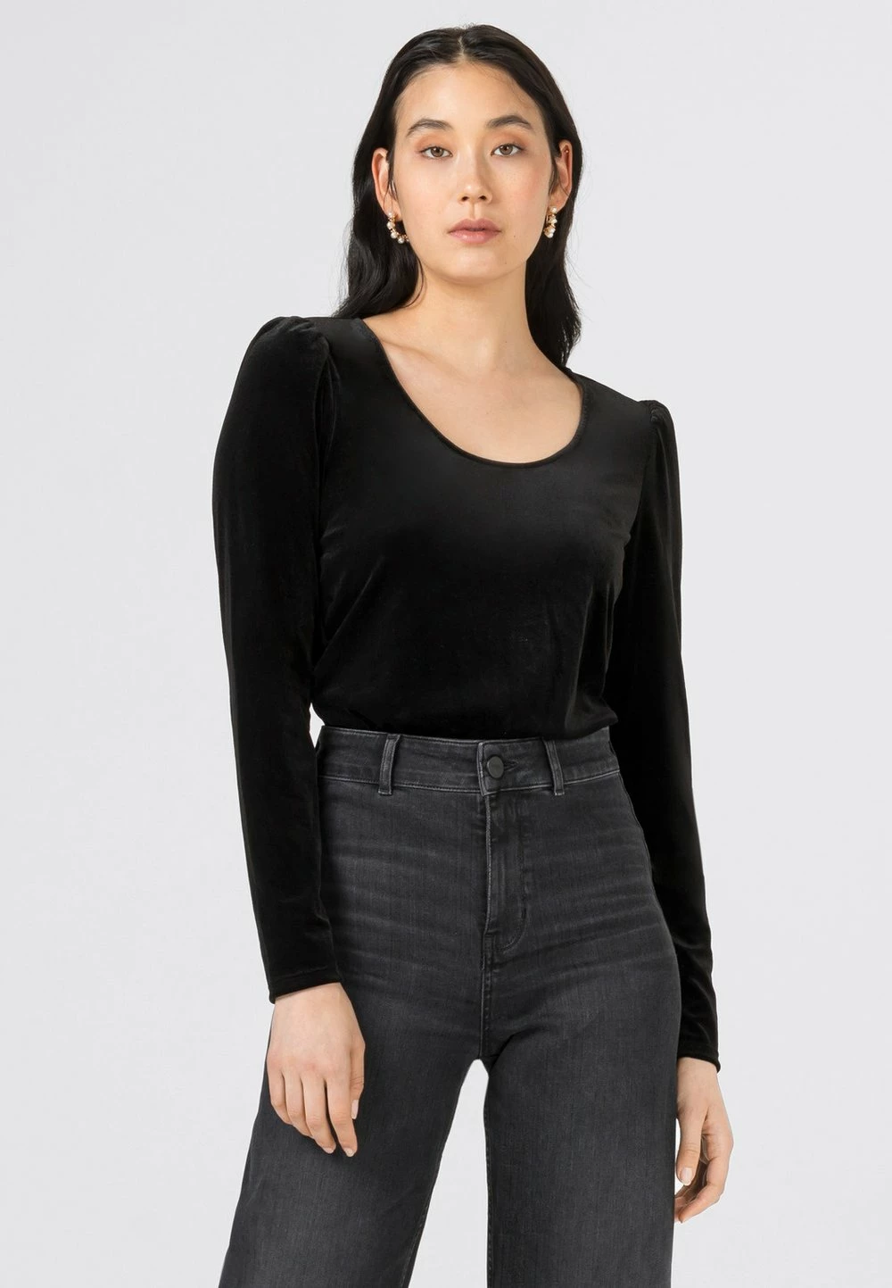 Réduction HALLHUBER T-shirt à manches longues t-shirts et tops encolure large ronde femme 1 Réduction HALLHUBER T-shirt à manches longues t-shirts et tops encolure large ronde femme