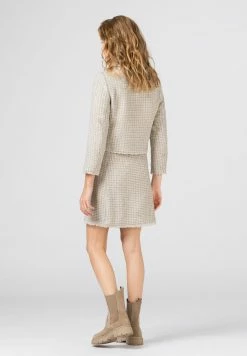 Bas Prix HALLHUBER Blazer vestes col à revers femme 7 Bas Prix HALLHUBER Blazer vestes col à revers femme -France Hallhuber Soldes Boutique 180fe621dfd0442fb023dded16c3c6bb