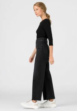 Prix Malin HALLHUBER T-shirt à manches longues t-shirts et tops col bateau femme -France Hallhuber Soldes Boutique 1d81e9442f3748d98e5daf521cb53f1a