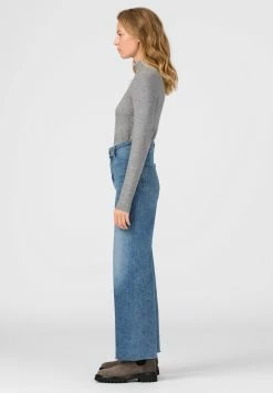 Prix Bradés HALLHUBER MIT KRAGEN - T-shirt à manches longues t-shirts et tops col officier femme 8 Prix Bradés HALLHUBER MIT KRAGEN - T-shirt à manches longues t-shirts et tops col officier femme -France Hallhuber Soldes Boutique 4b302462c4cd4cc38a1b2bdfe090b2b0