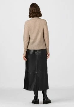 Prix Allégé HALLHUBER Gilet pulls et gilets col en v profond femme 6 Prix Allégé HALLHUBER Gilet pulls et gilets col en v profond femme -France Hallhuber Soldes Boutique 7bffb61de14f468c8c54c959559c89d5