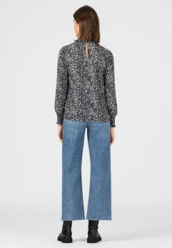 Meilleur Prix Garanti HALLHUBER MIT RÜSCHEN UND SMOKDETAILS - Blouse chemises et blouses col rond femme -France Hallhuber Soldes Boutique 9591f1c23e684472b9e0cdc70cc3f0d5