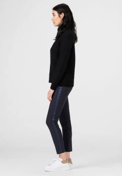 HALLHUBER SEITLICHEN SATINSTREIFEN - Pantalon de survêtement Prix Refroidis pantalons normale femme 8 HALLHUBER SEITLICHEN SATINSTREIFEN - Pantalon de survêtement Prix Refroidis pantalons normale femme -France Hallhuber Soldes Boutique cb6823091d4a42f9a9d16bb2eef84ceb