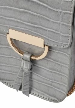 HALLHUBER Faible Prix Étui à portable tech et audio fermoir aimanté femme -France Hallhuber Soldes Boutique d5e6b3034e184b6ea4c06edd17330efd